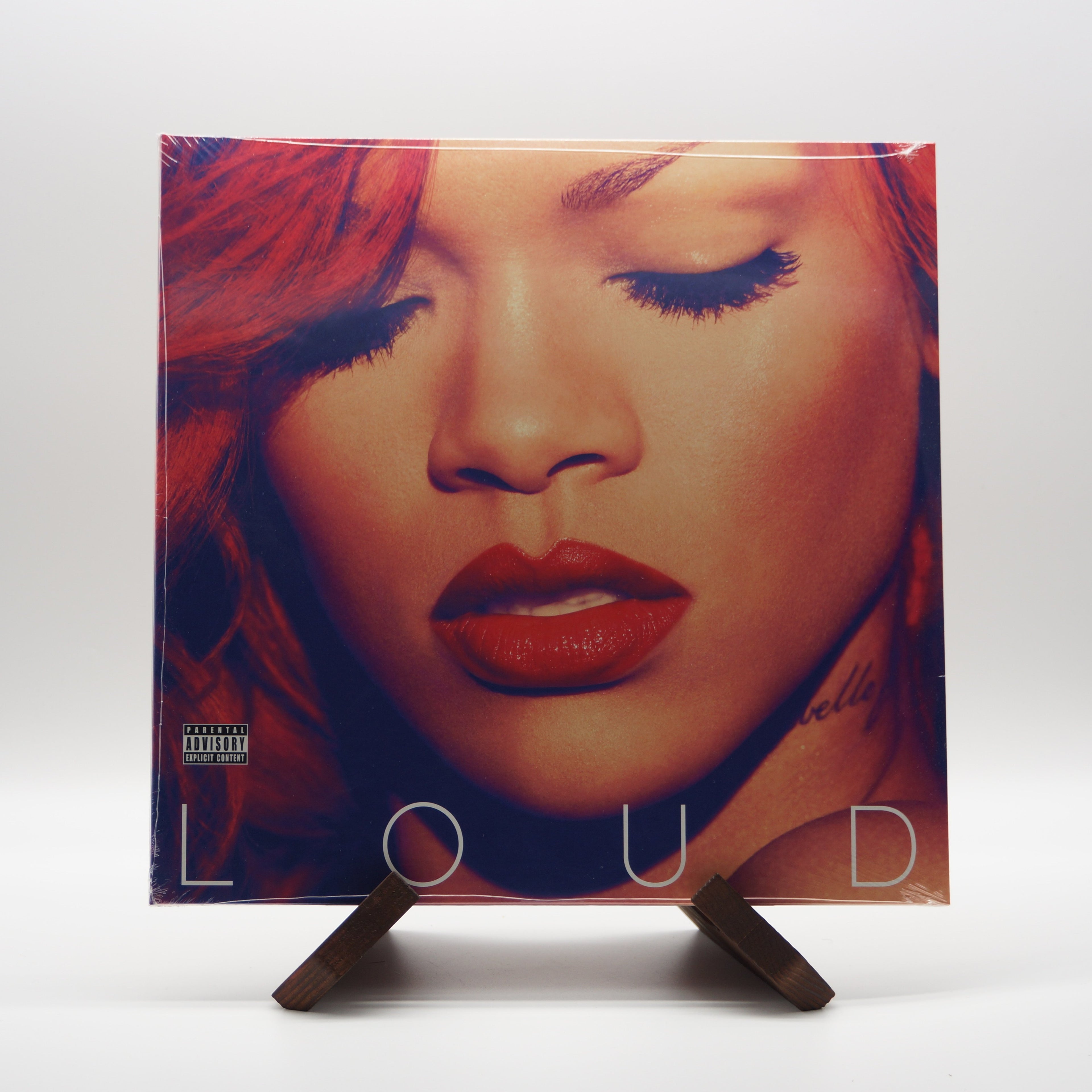 Rihanna Loud